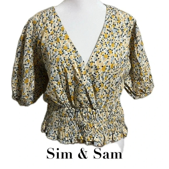Sim and Sam floral v-neck, smocked waist, cropped, elbow sleeve blouse XL - Picture 1 of 10